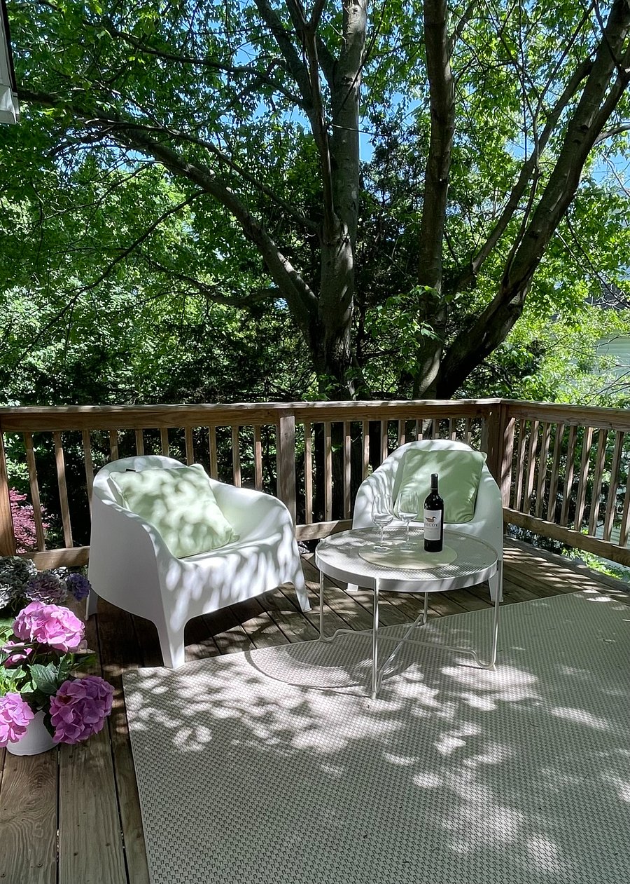 Outdoor deck