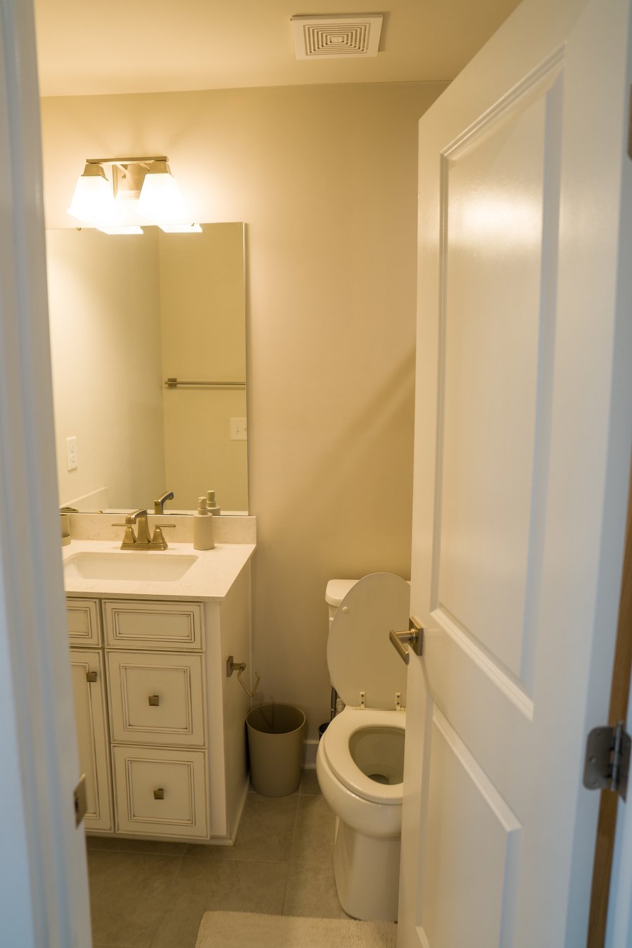 Second Bedroom (Attached) Bathroom