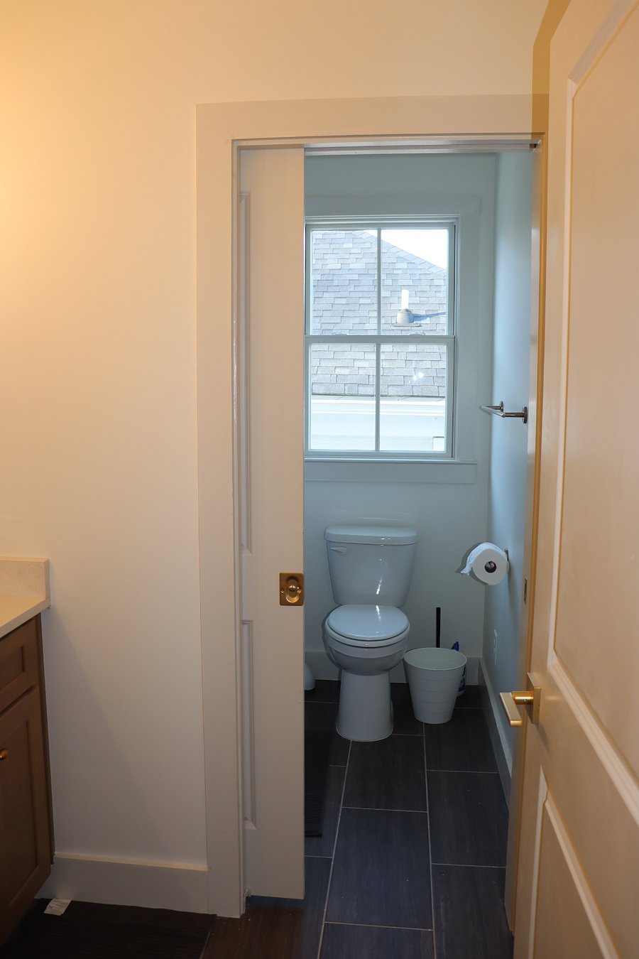 Shared bathroom for bedroom 1&2.
