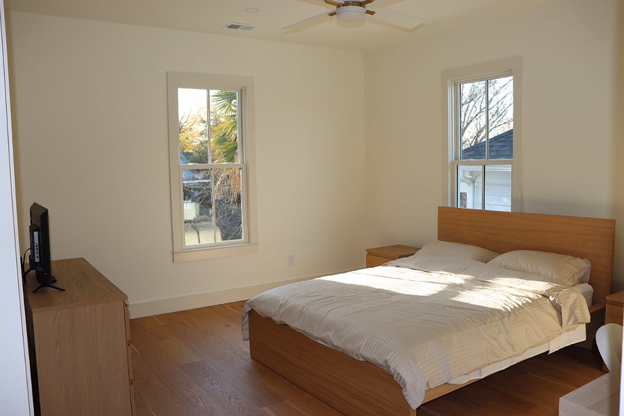 Primary II upstairs bedroom ~410 sq. ft (private bath/ larger walk-in closet) $1650,