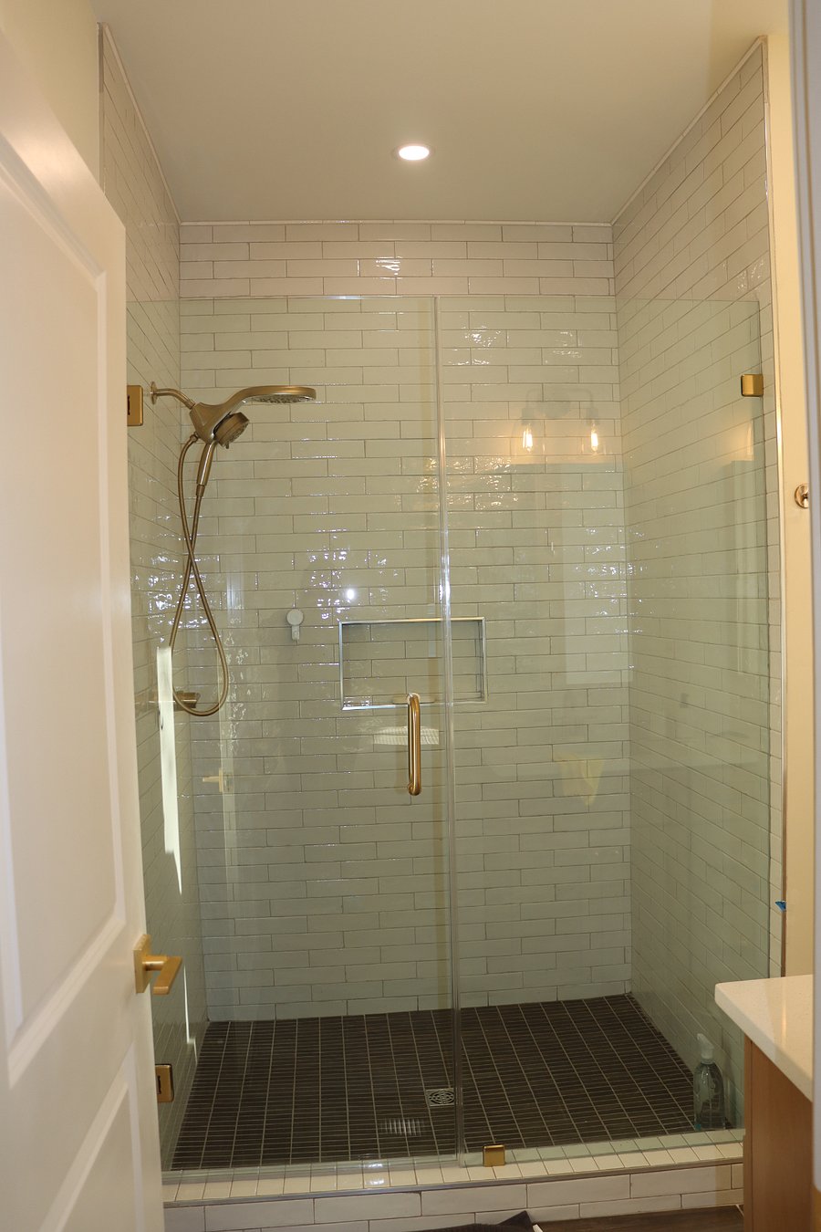 Primary II upstairs bedroom, walk-in shower. 