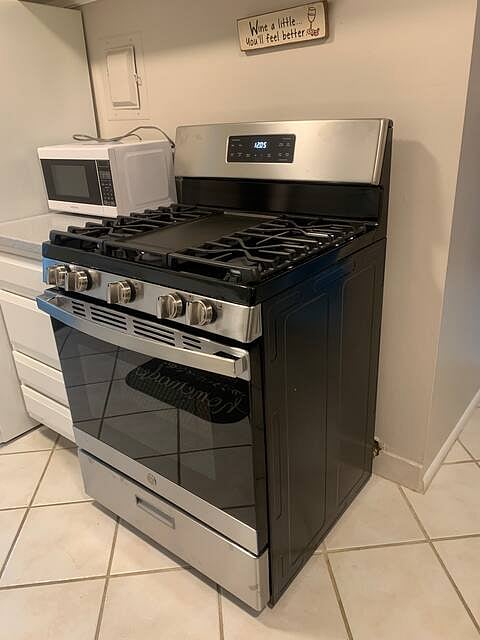 new gas stove/oven