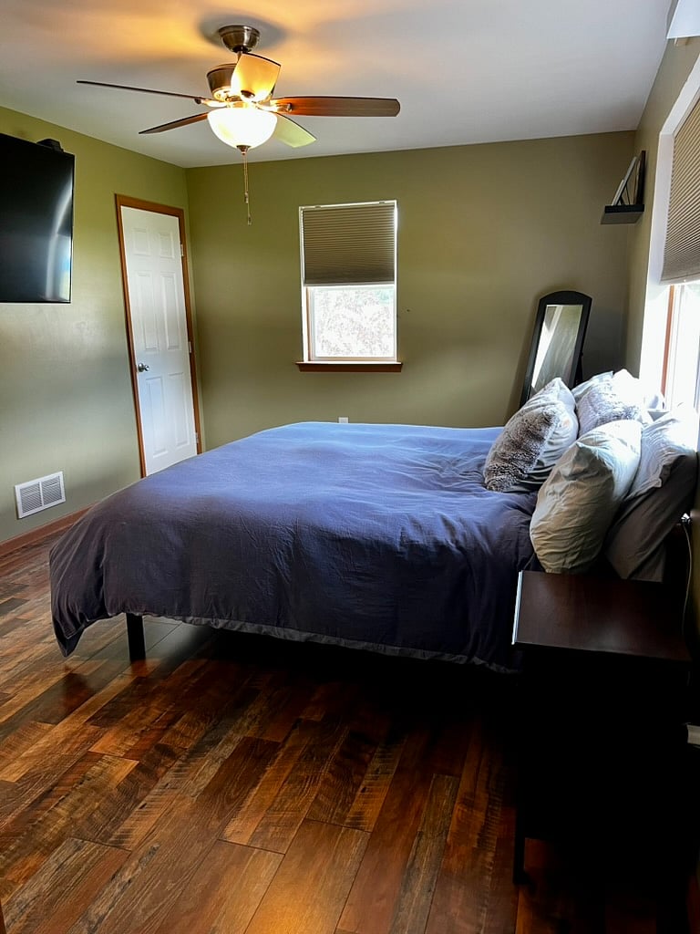 Primary Bedroom - King Bed - 75" TV