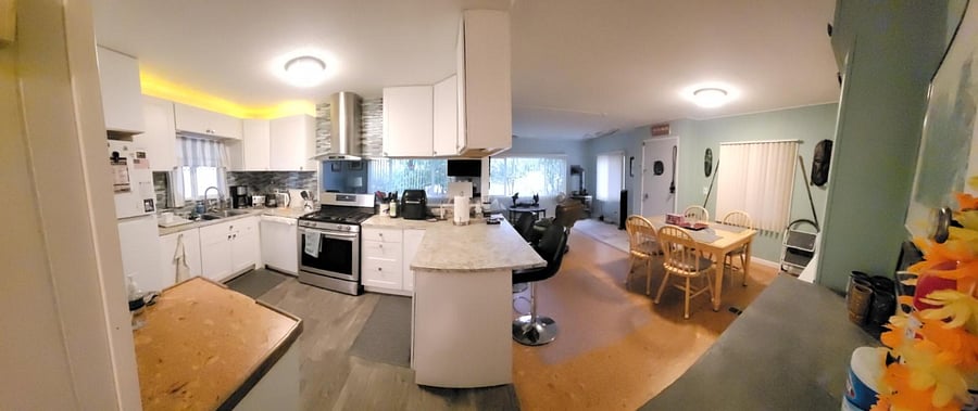 Kitchen & Dinning RM