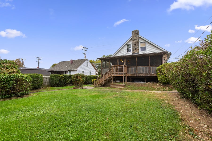 FENCED BACK YARD