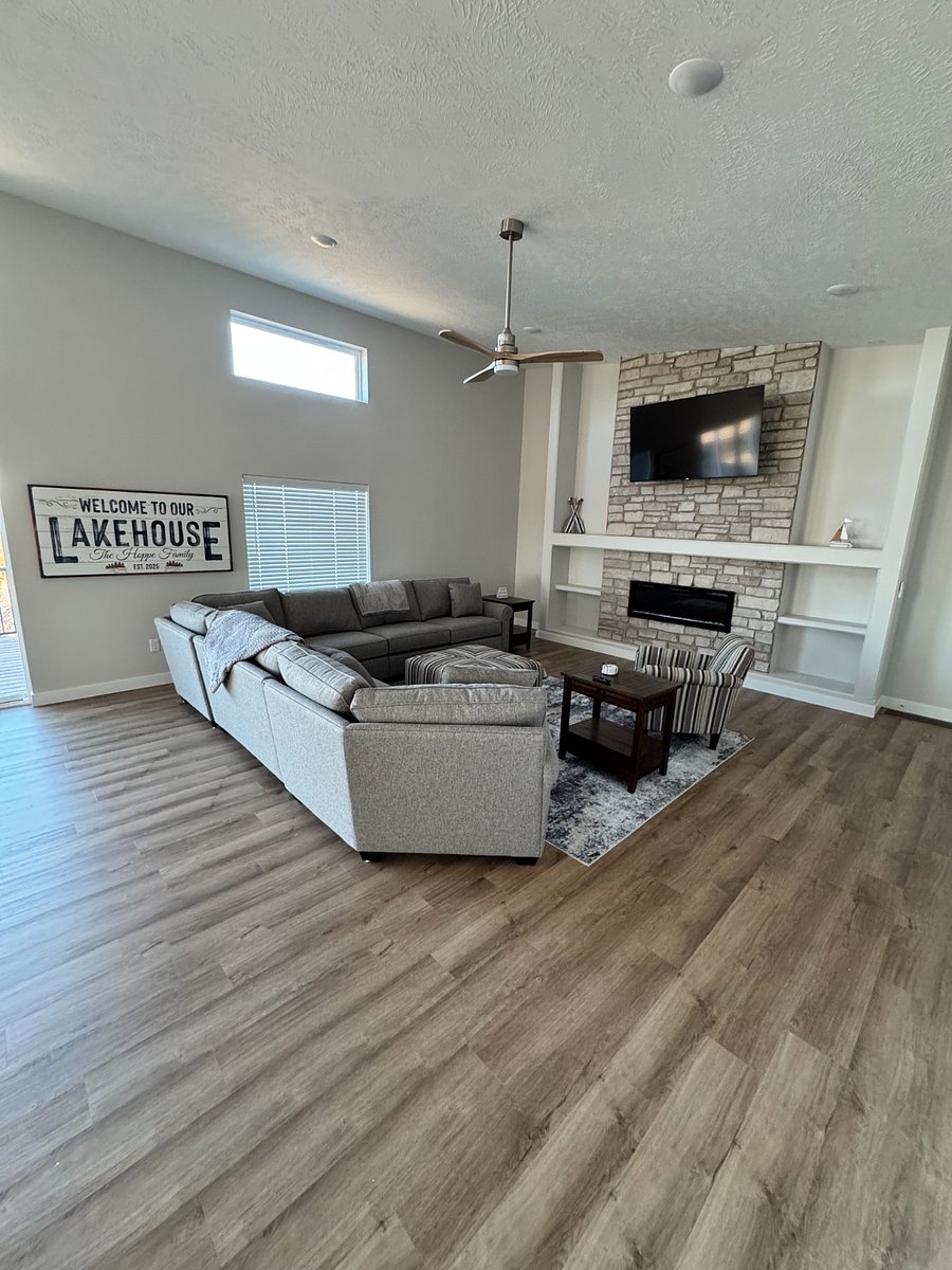Upper level living area