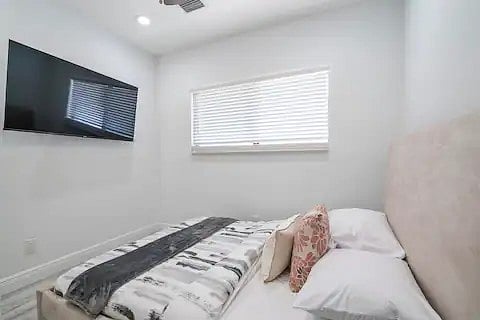 Furnished Finder property 946253_1 photo 9