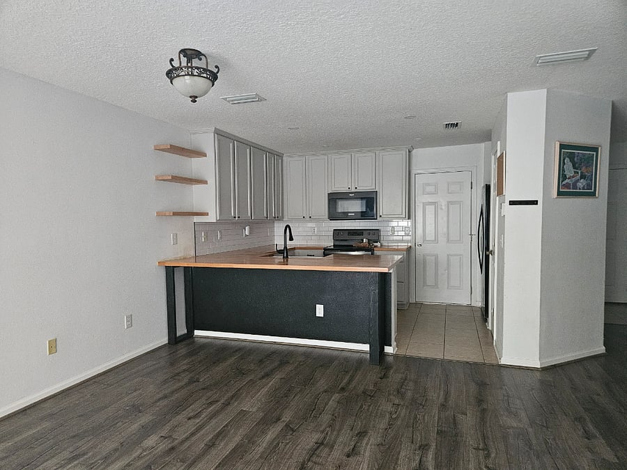 Furnished Finder property 946391_1 photo 3
