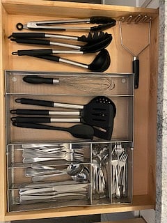 Fully equipped kitchen.