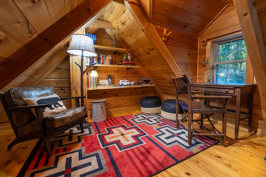 Loft, Work Station