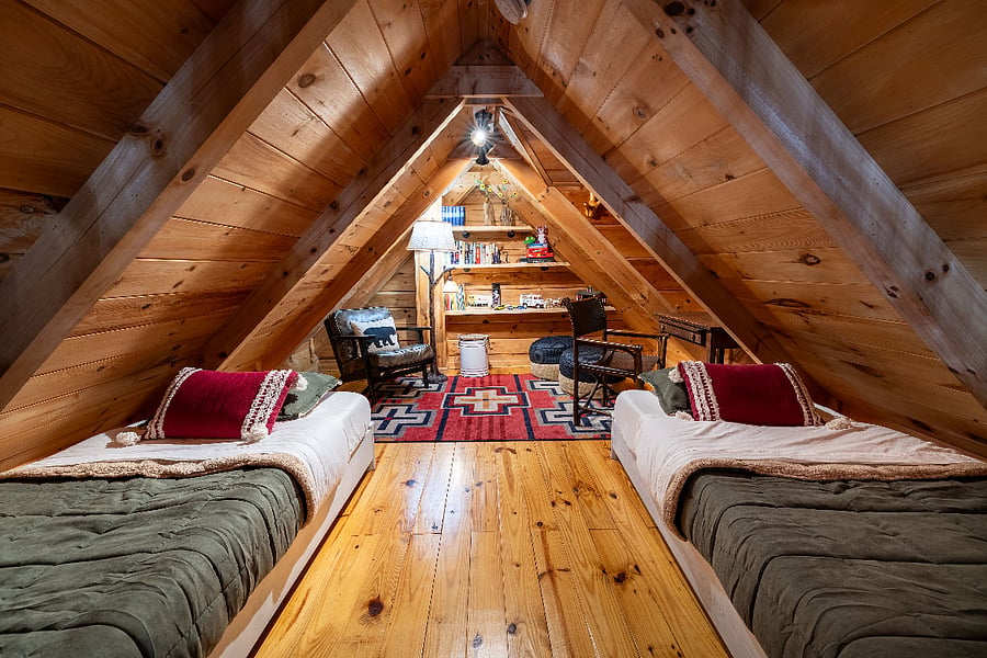 Loft, 2 twins