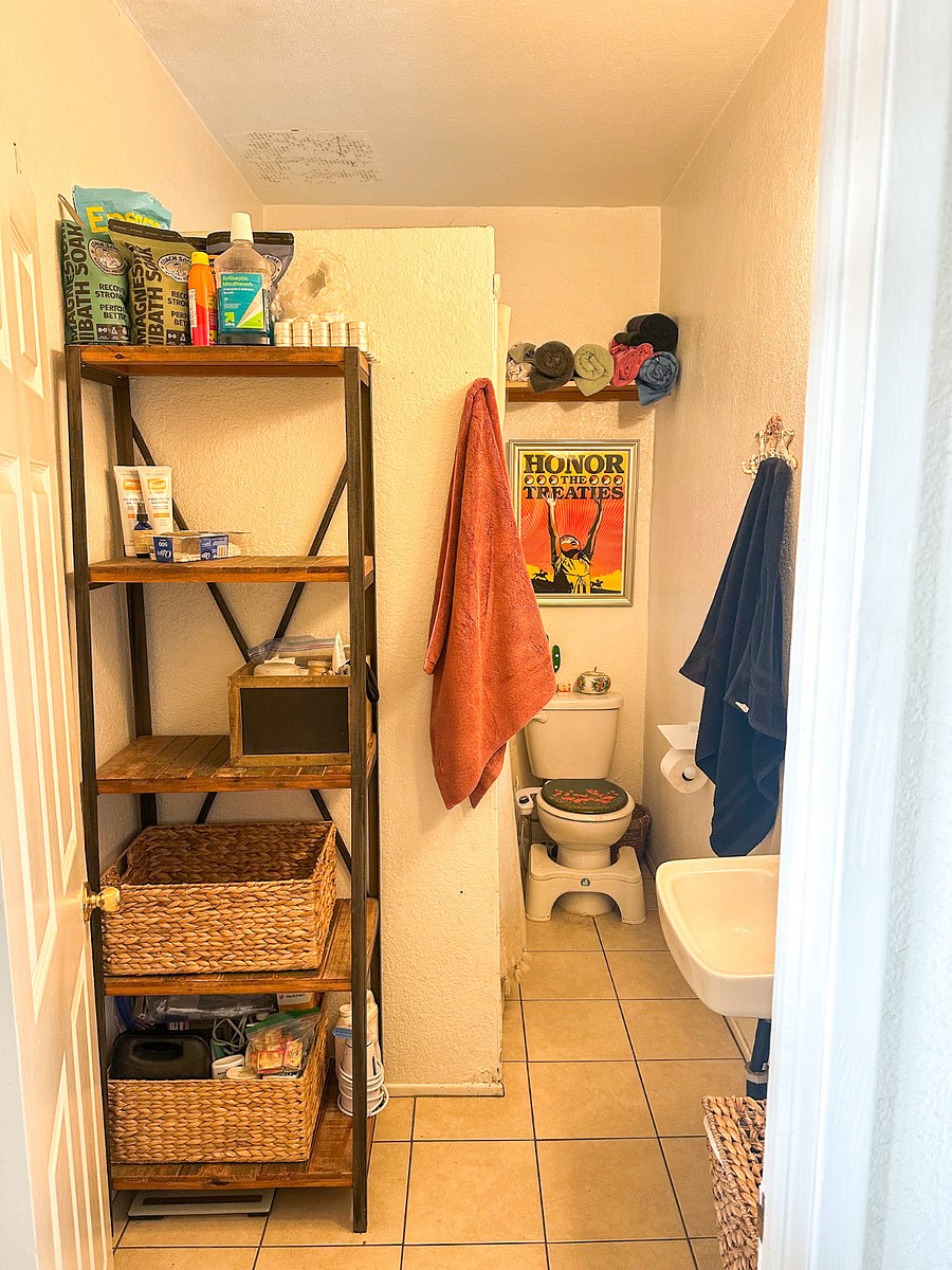 Clean, shared bathroom.