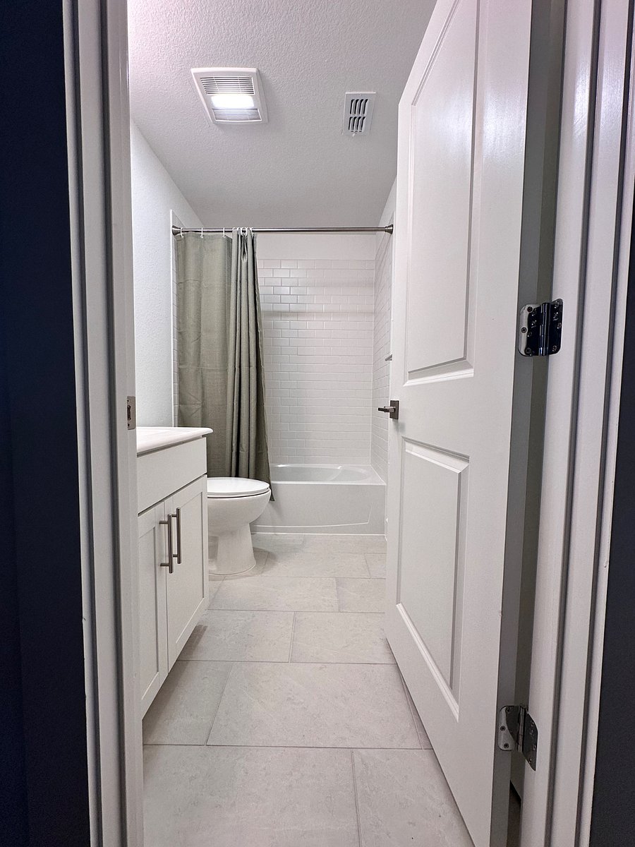 Private Bathroom for Rm 3c