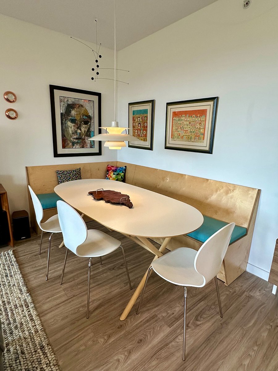 Dining nook