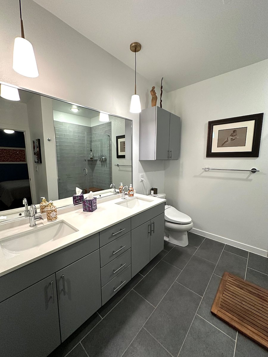 Master bathroom