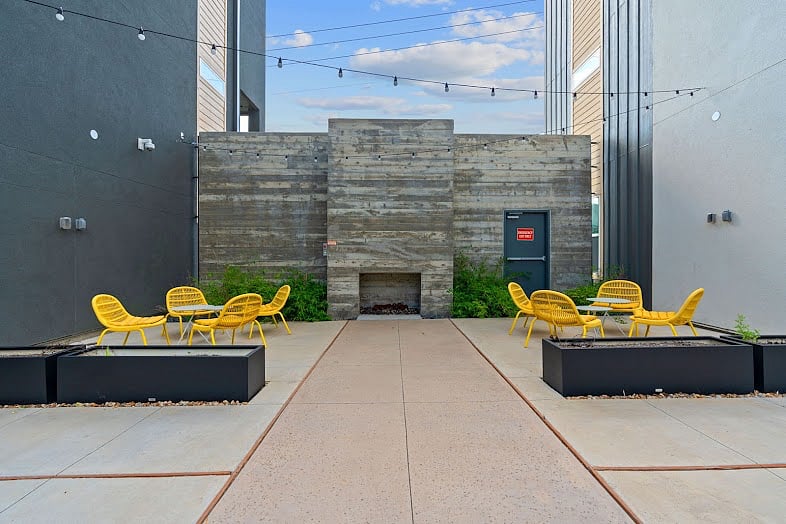 Outdoor fireplace
