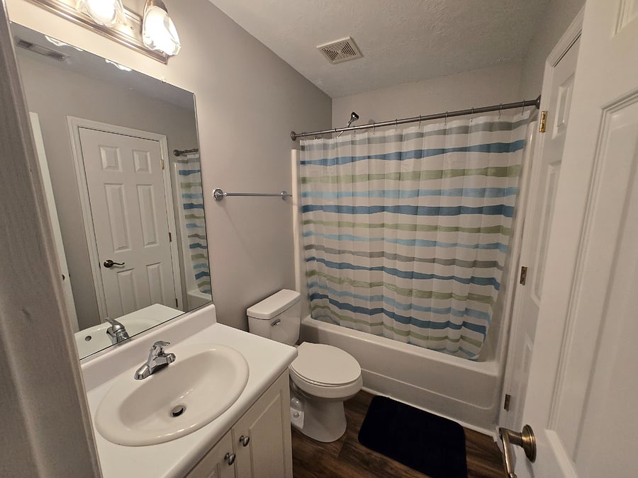 Guest bath with common and private entrance