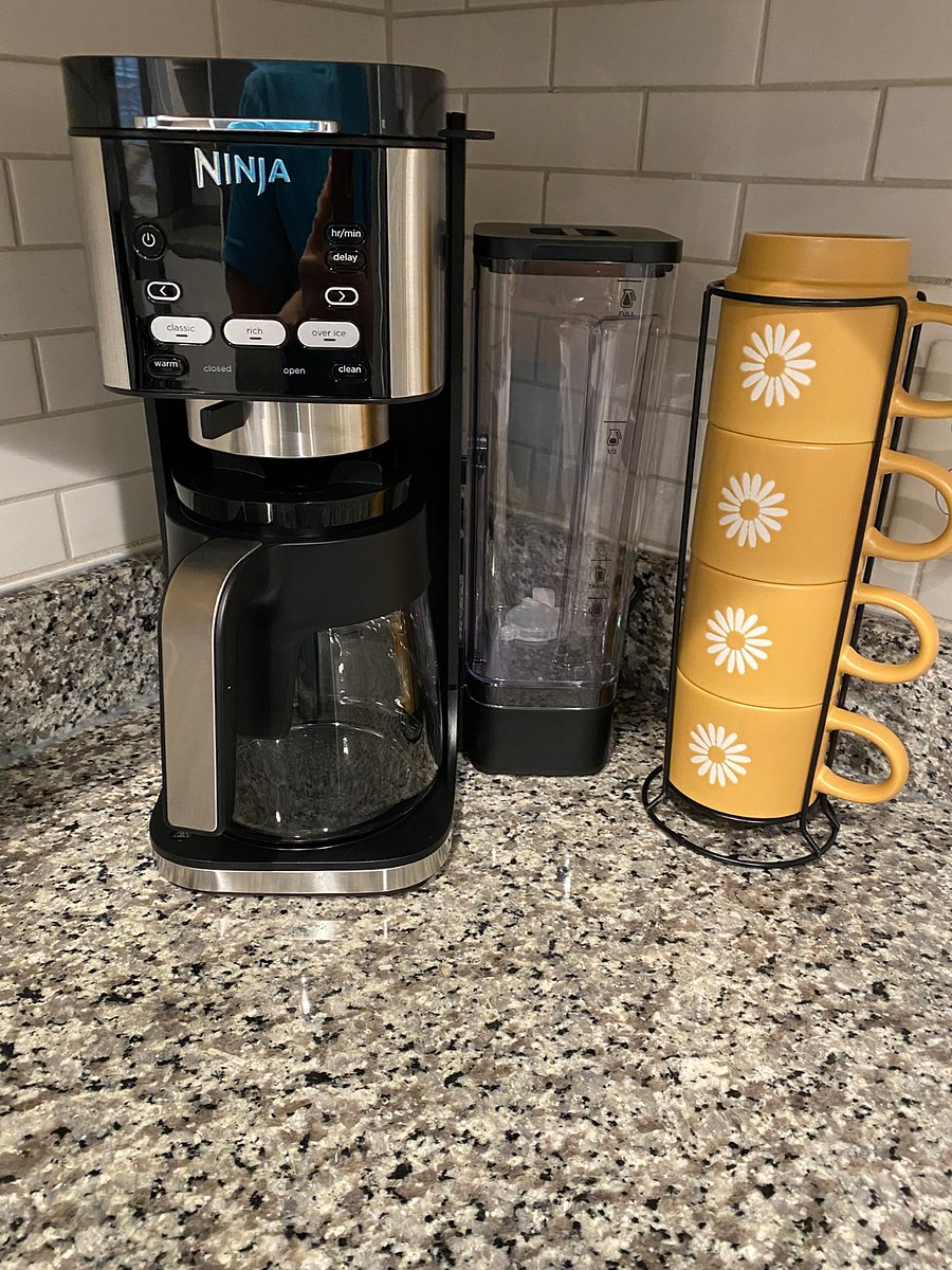 Ninja 3 in 1 - cold brew, single serve, or pot coffee pot. 
