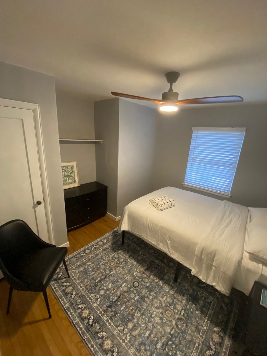 QUEEN bed w/dresser and closet. Fan quiet and effective