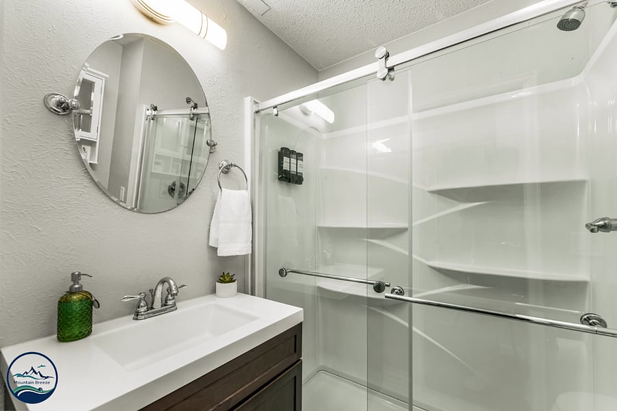 Full bath 1- main level