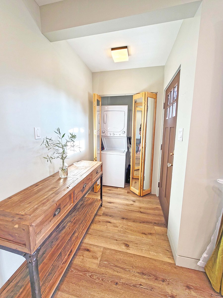 Washer/dryer inside unit. Laundry soap provided.