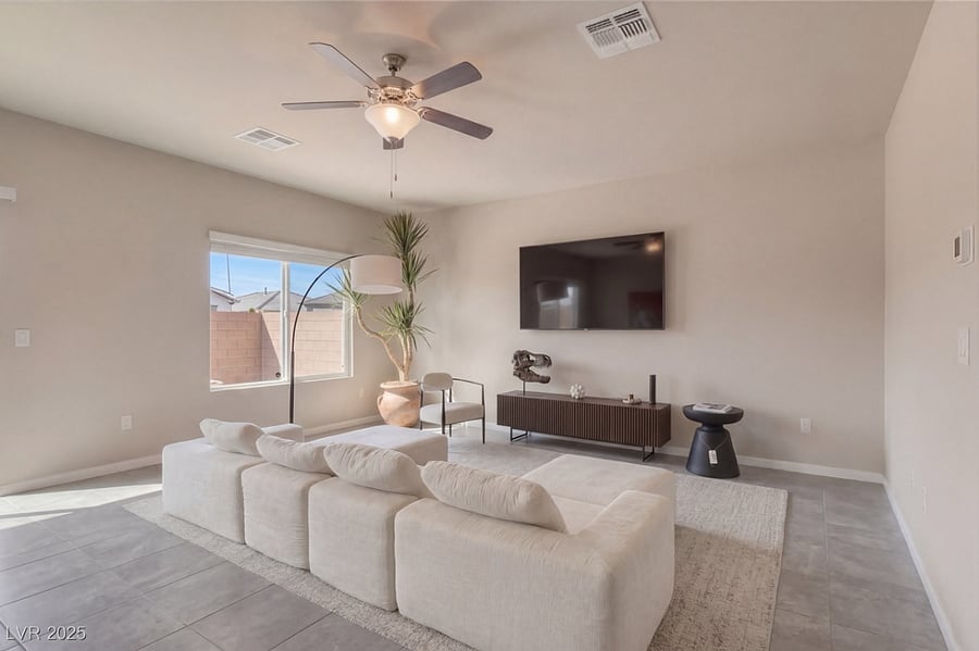 Furnished Finder property 947614_1 photo 1