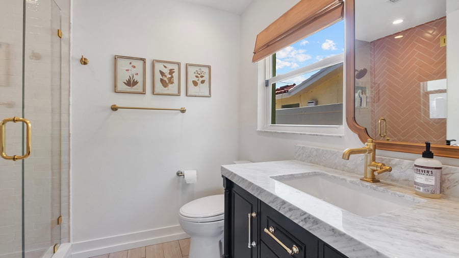 Primary bath