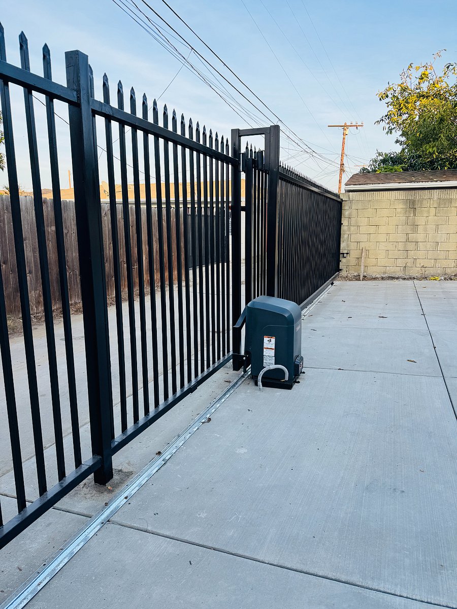 Smart gate