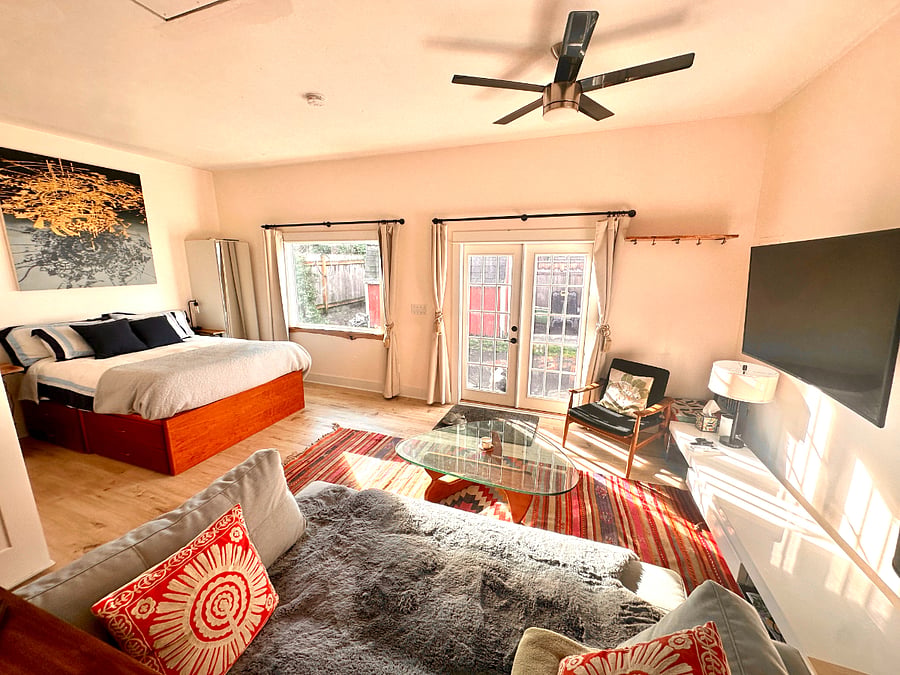 Natural light galore in this cozy guesthouse!