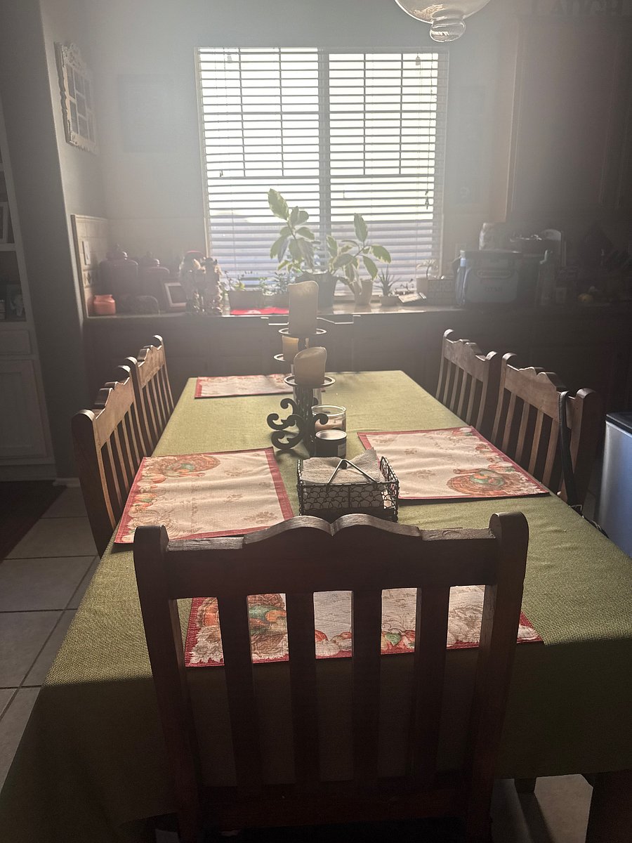 Eat your breakfast, lunch or dinner at the dining room table or sit at the countertop. 