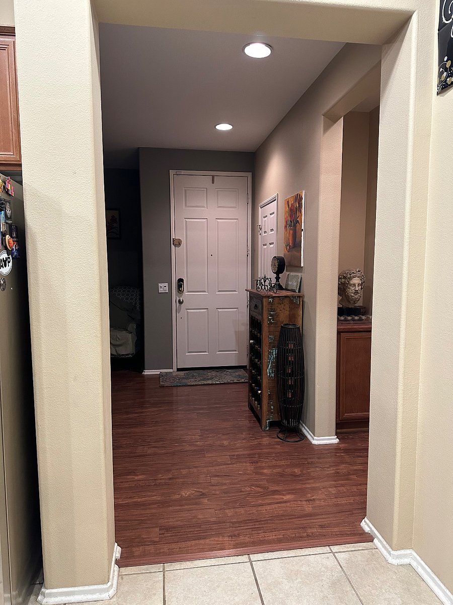Your private entrance . 