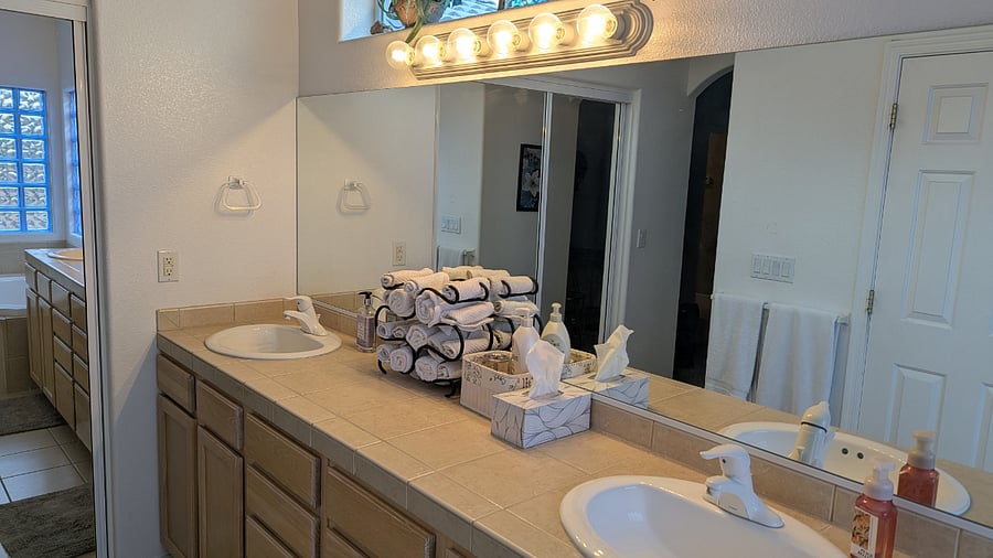 Ensuite Primary Bathroom