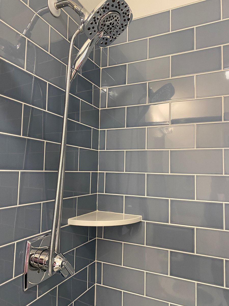 3rd floor bathroom 