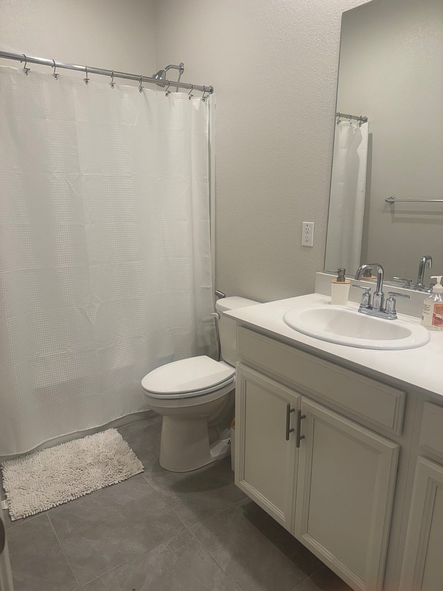 Full private bathroom 