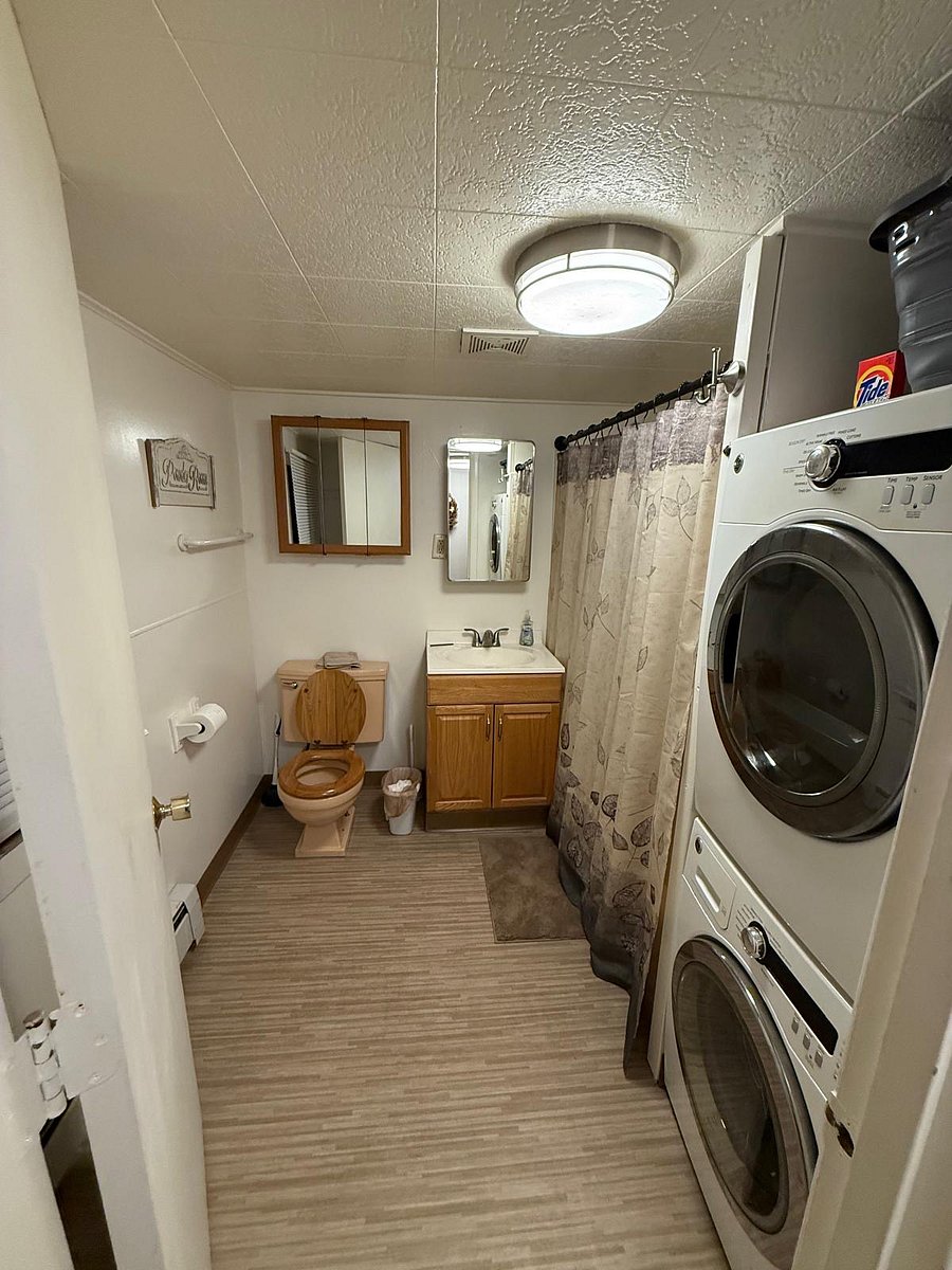 Bathroom with in-unit washer/dryer