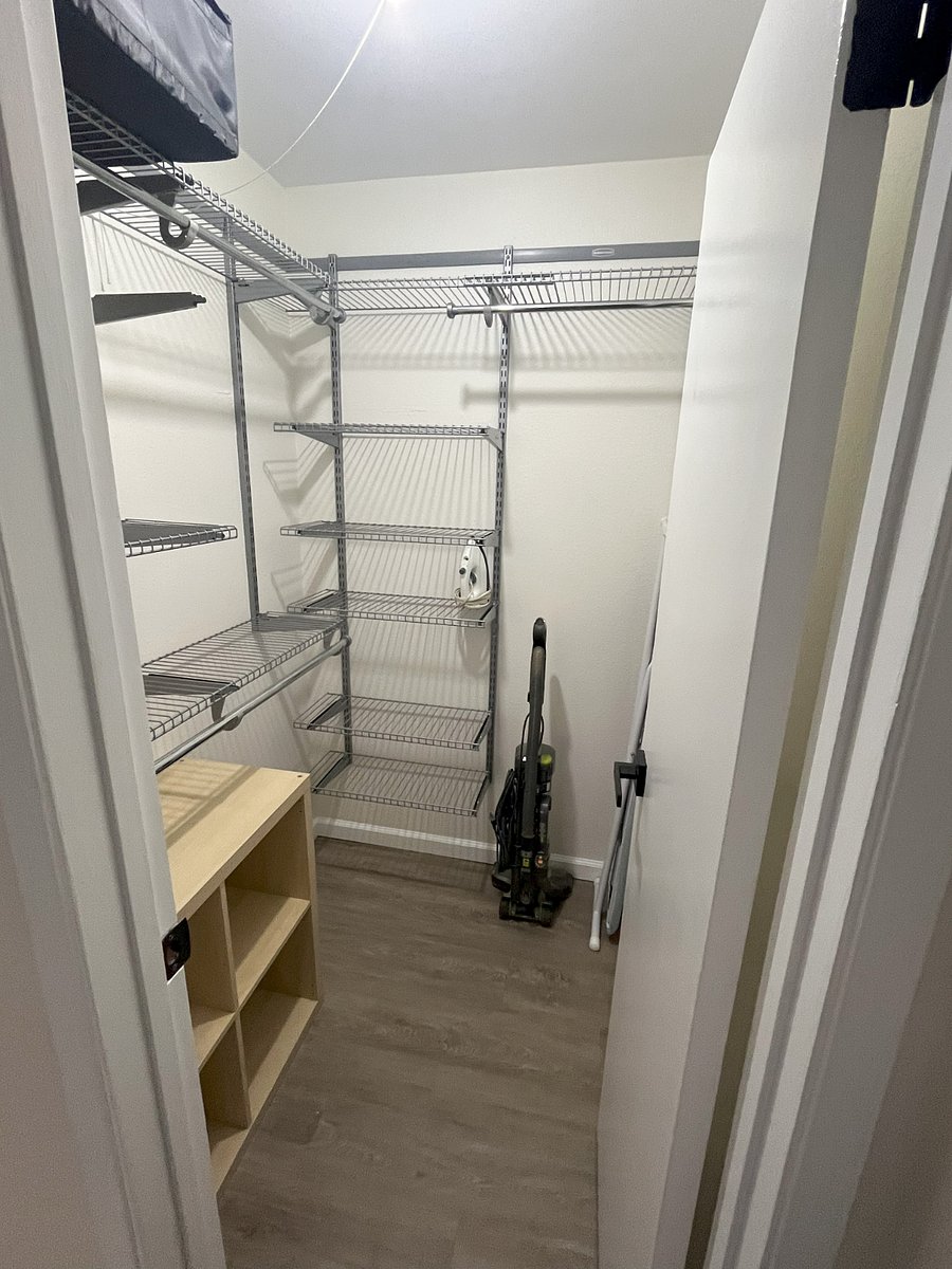Bedroom 1 (Customizable Walk in Closet)