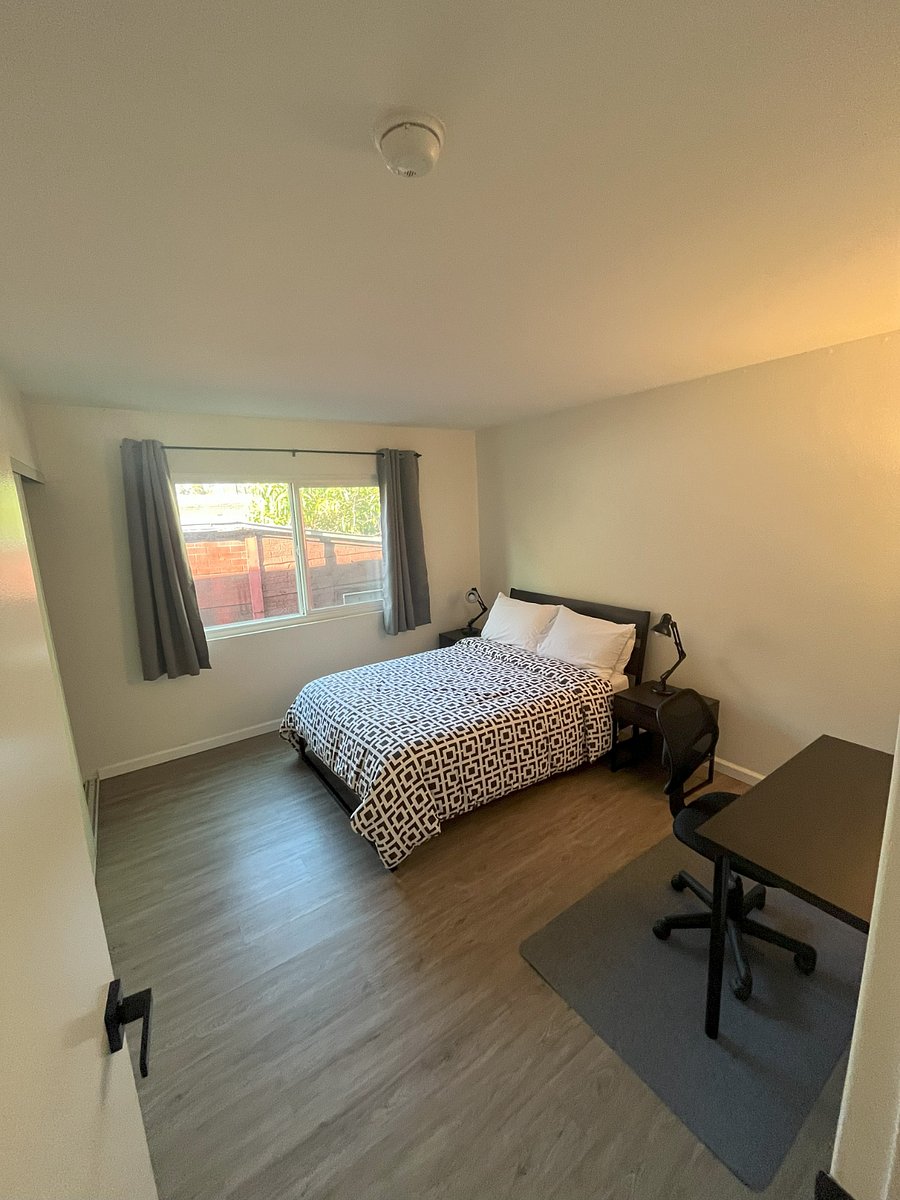 Bedroom 3 (Full/Double Size Bed, Blackout Curtains)