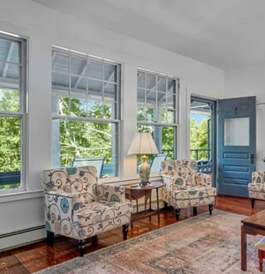 Living room with gas fireplace