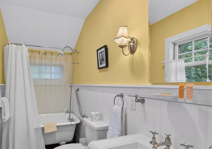 Down stairs bathroom