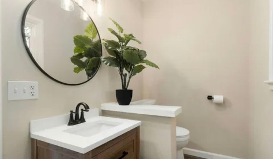 Private 1/2 Bath