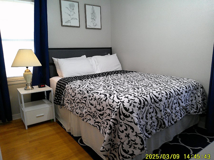 Main Level - Bedroom 1 - Queen Size Bed with TV