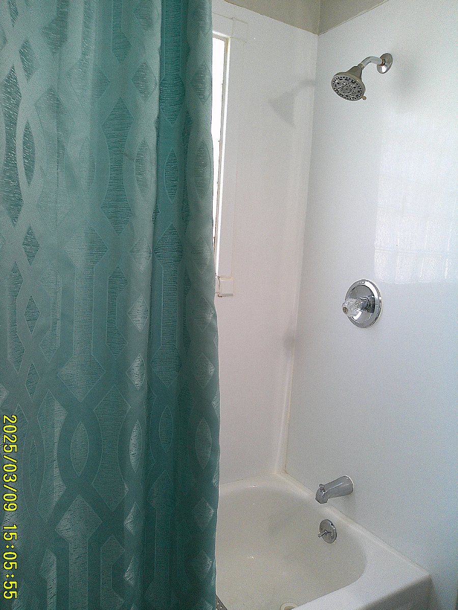 Main Level - Full Bathroom