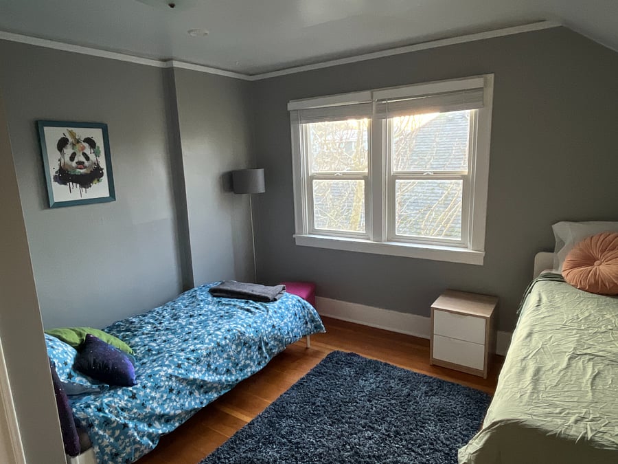 2 twin beds