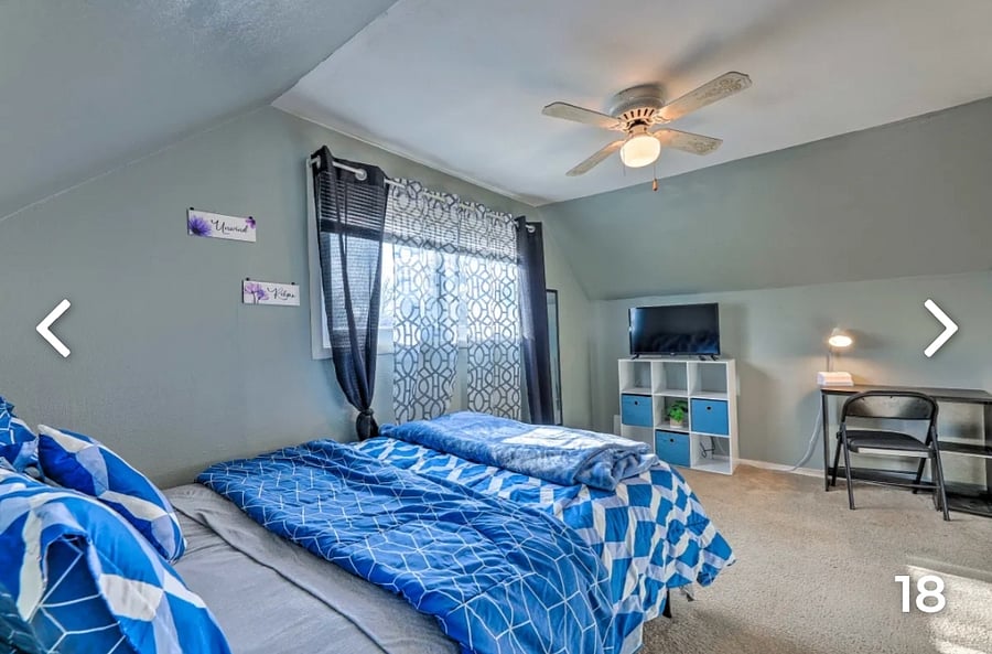 -2nd floor Tranquility Room (Smallest room in home)
-Full Bed
-smart Tv
-wall mirror
-desk with lamp
-carpet floors