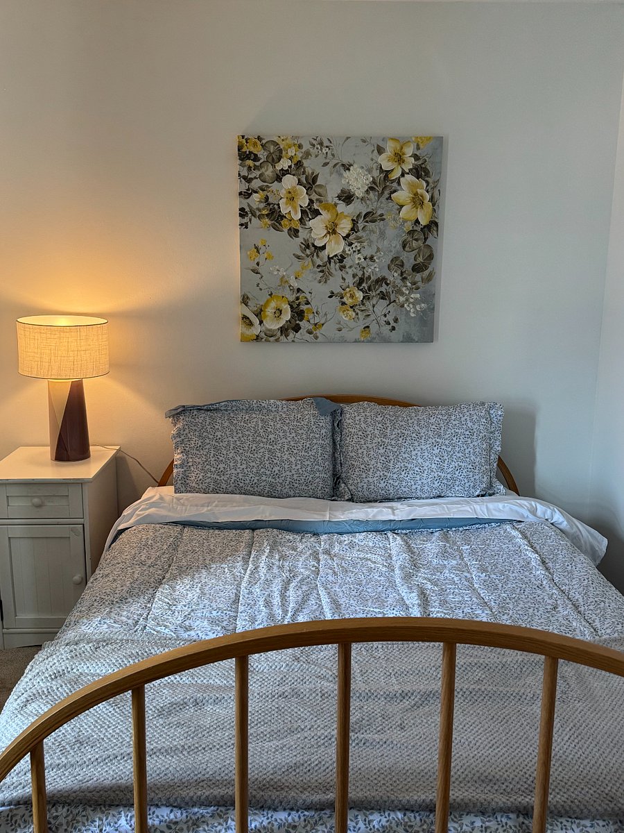 Second bedroom also has a queen bed with all linens and window blind with black out drapes. Chest of drawers (not shown).