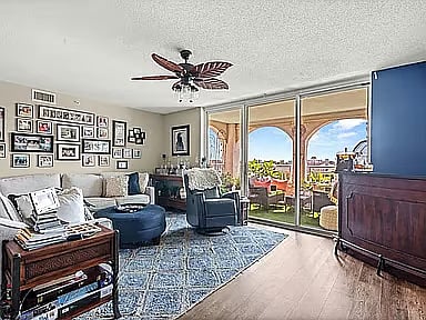 Furnished Finder property 948504_1 photo 11