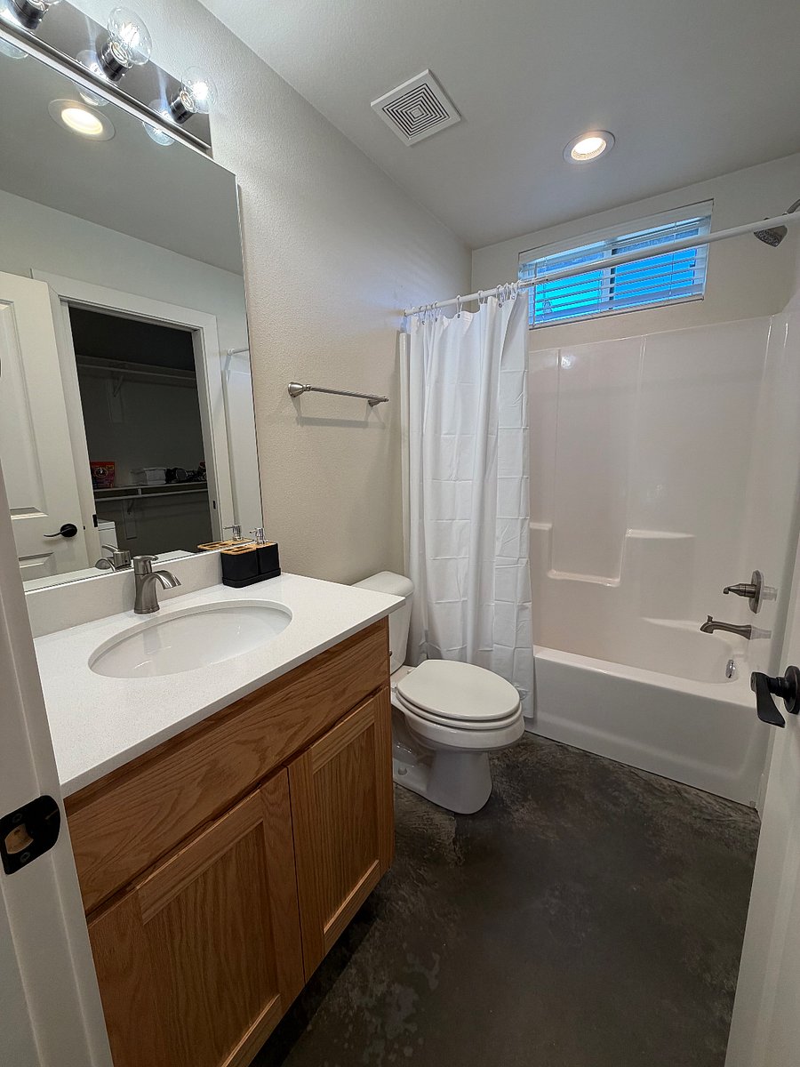 Furnished Finder property 948523_1 photo 12