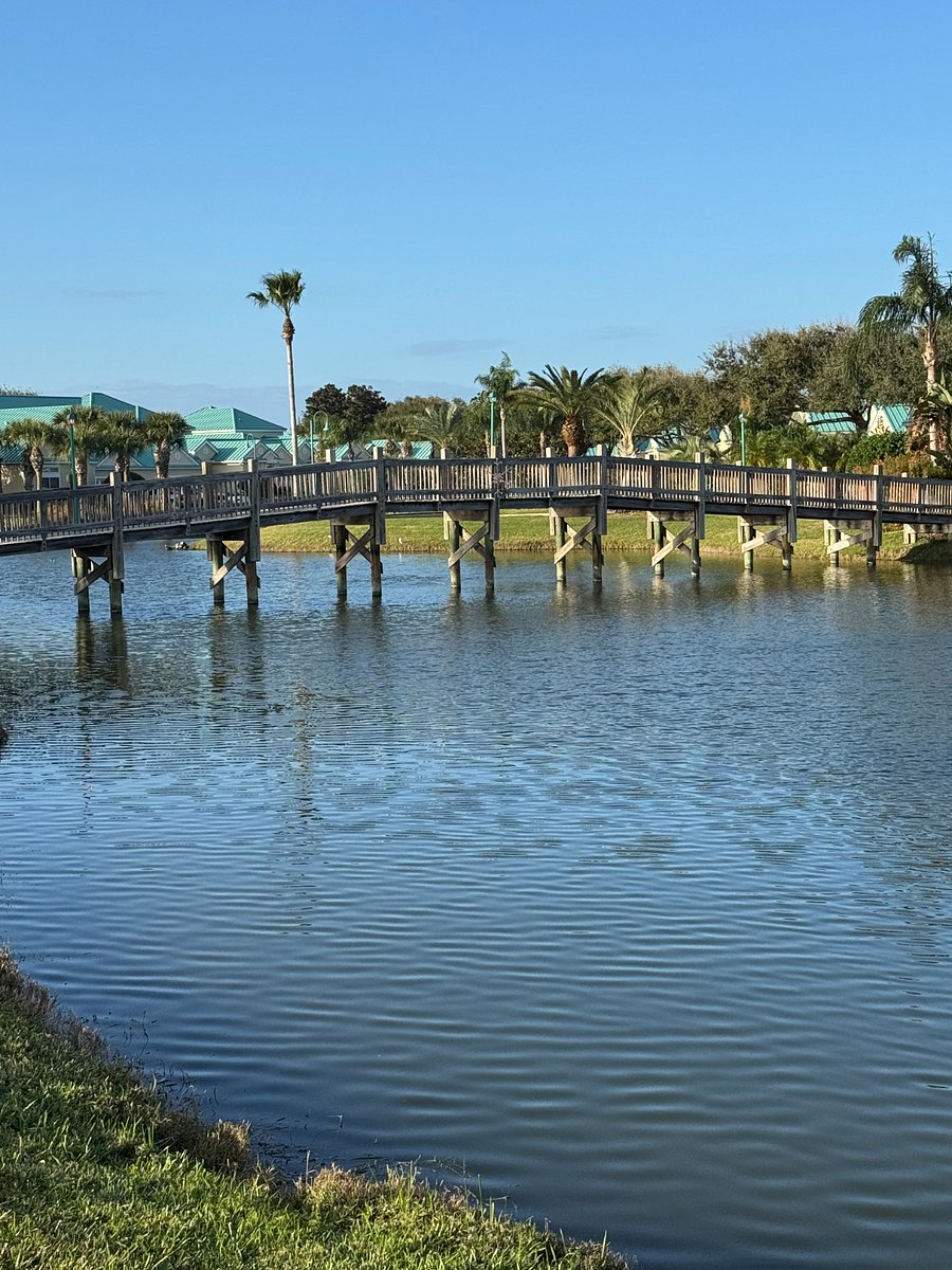 Tons of nature walk ways leading to the inter-coastal waterway and beautiful fishing pier.