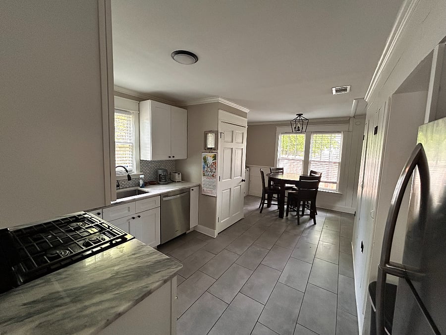 Kitchen/ Dining Area