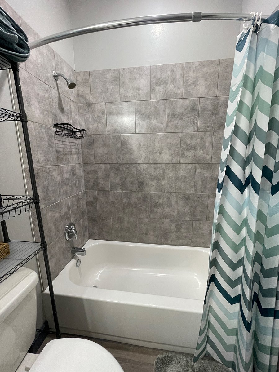Tiled bath